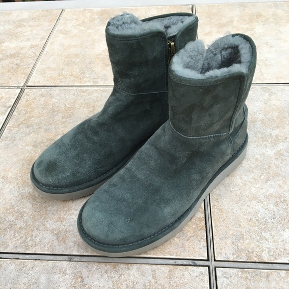 UGG Abree II Genuine Sheepskin Mini Boots 6 - Picture 4 of 12